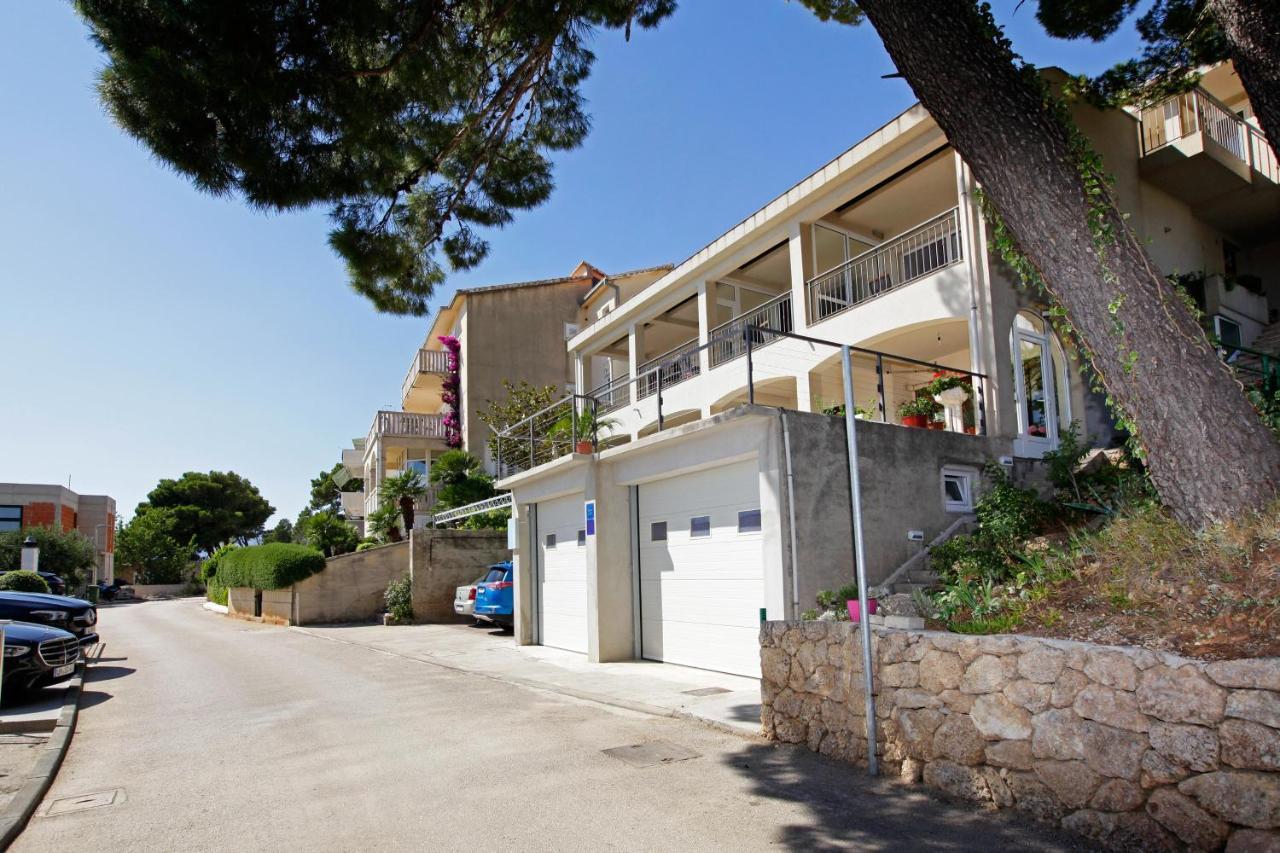 Brelamed Apartment *
